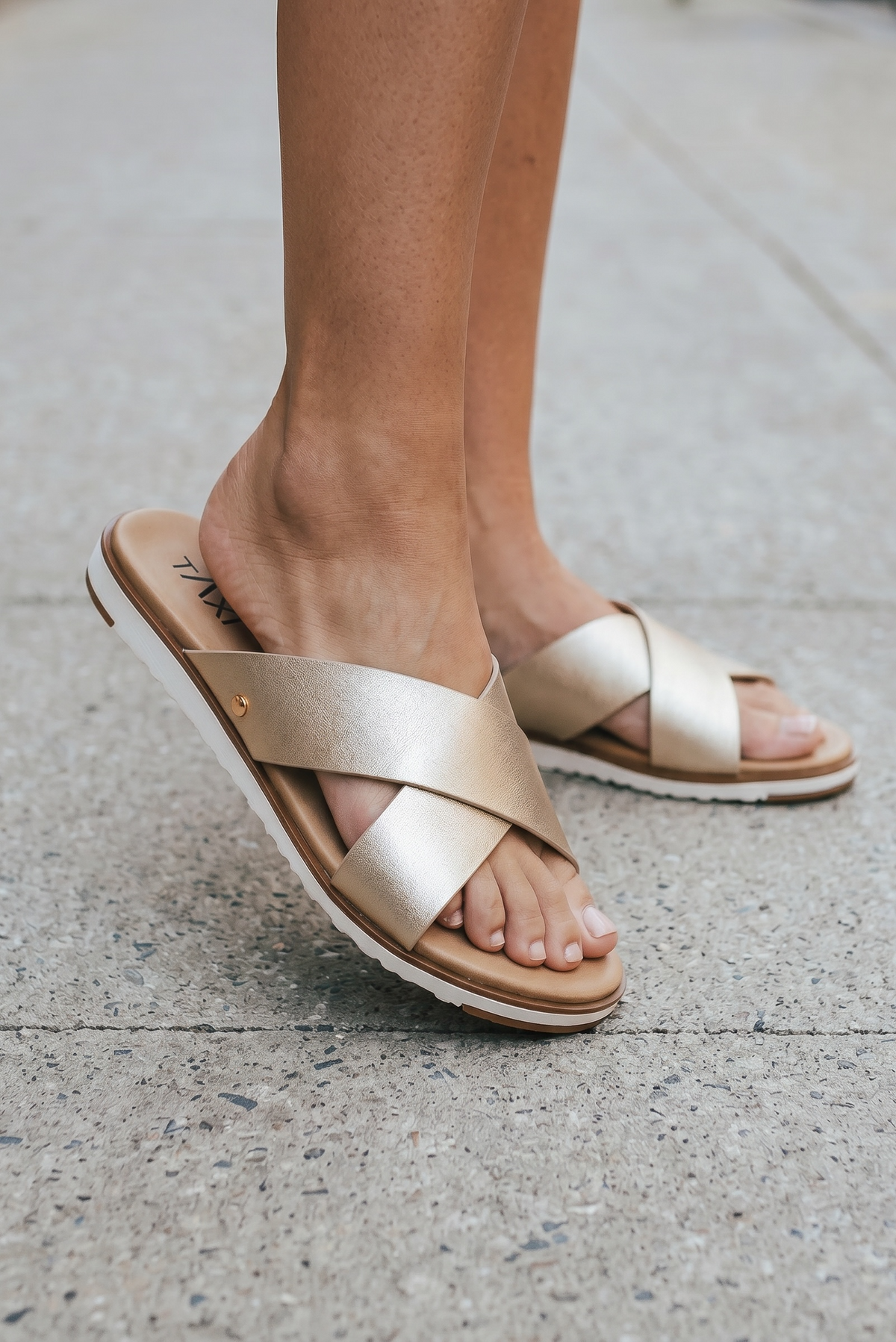 Taxi Amaya Champagne Sandal