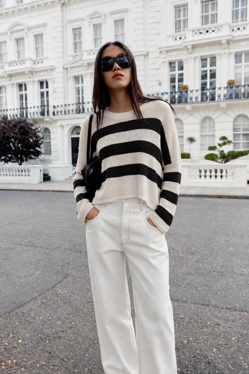 Women's Oversized Striped Knit Crop Sweater: Navy Blue