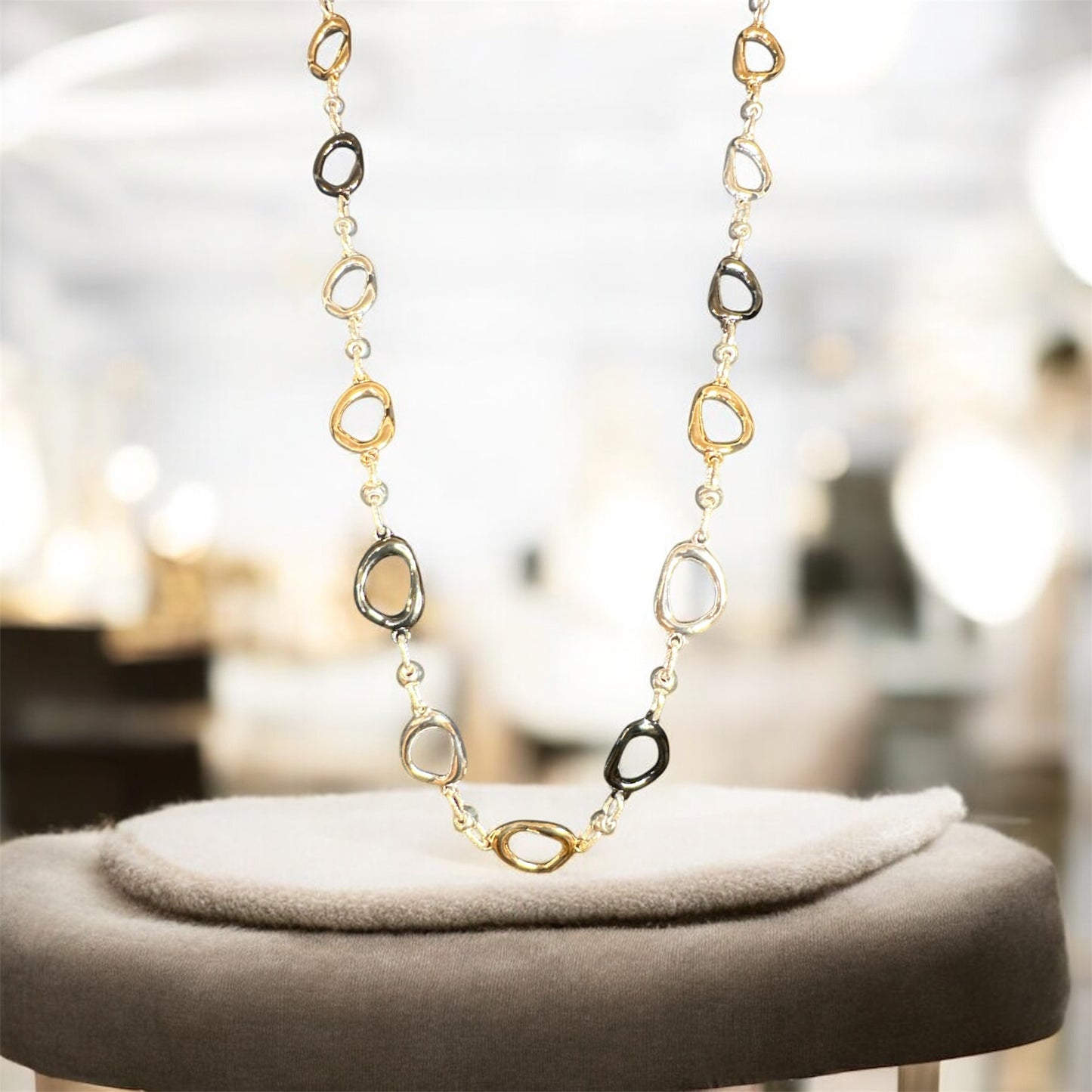 Long Three Tone Circle Chain