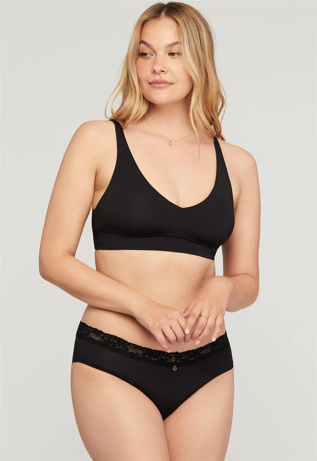 MONTELLE 9335 Mysa Cup-Sized Bralette In Black