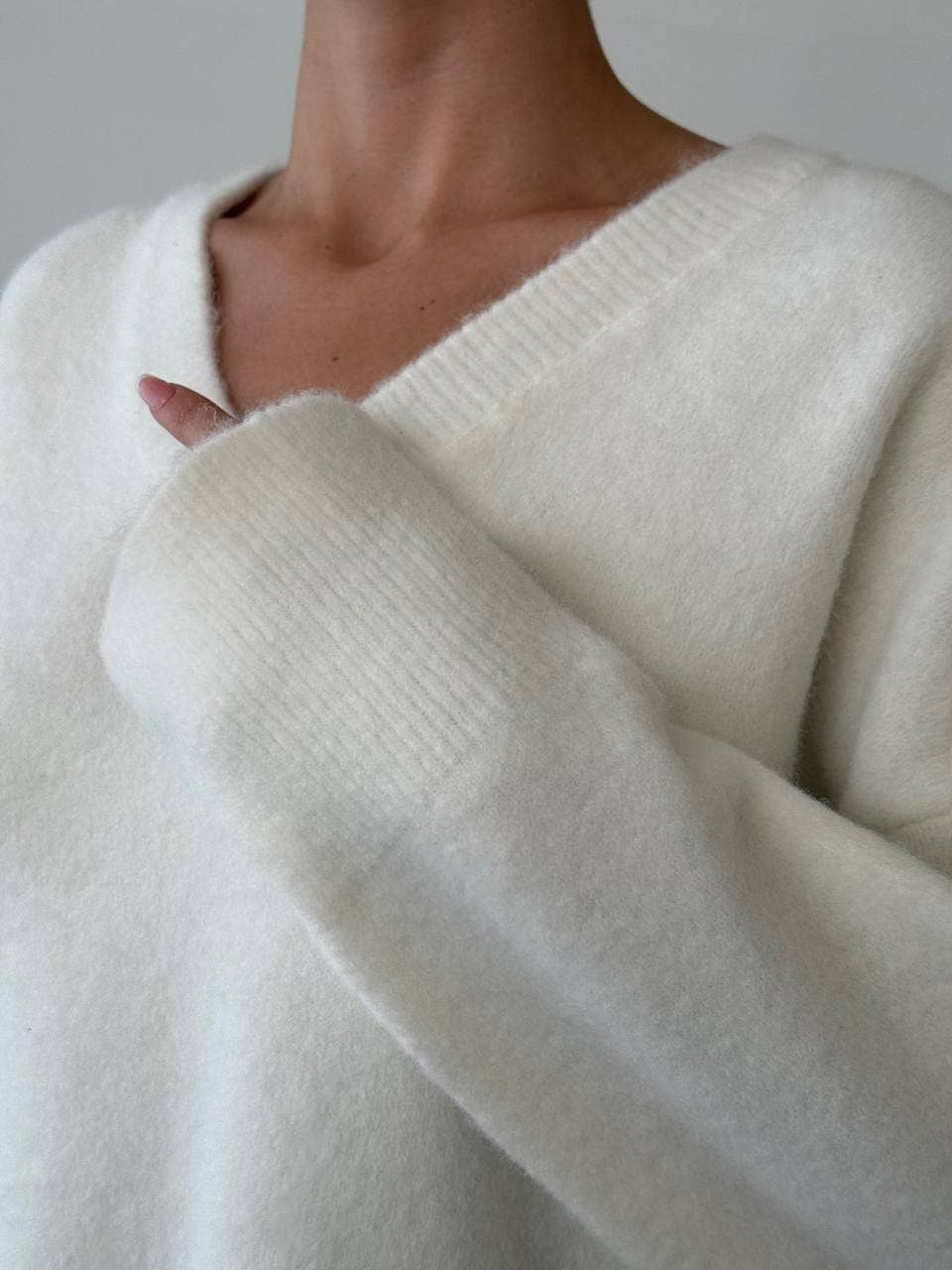 Oversized V-Neck Plush Knit Fall Sweaters: Stone