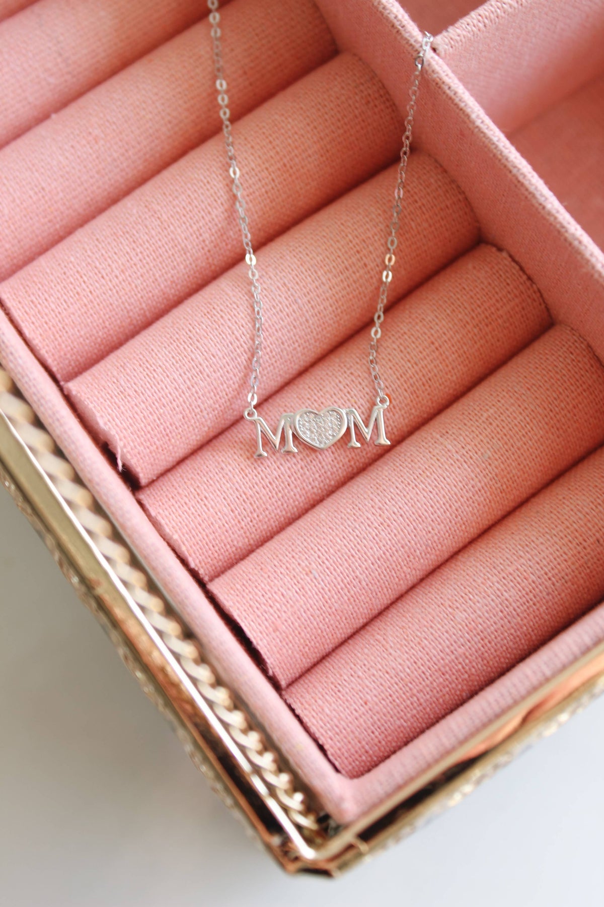 MOM Necklace: Gold