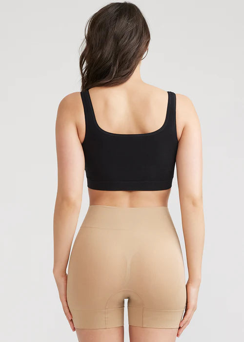 Comfortably Curved Smoothing Seamless Short in Black